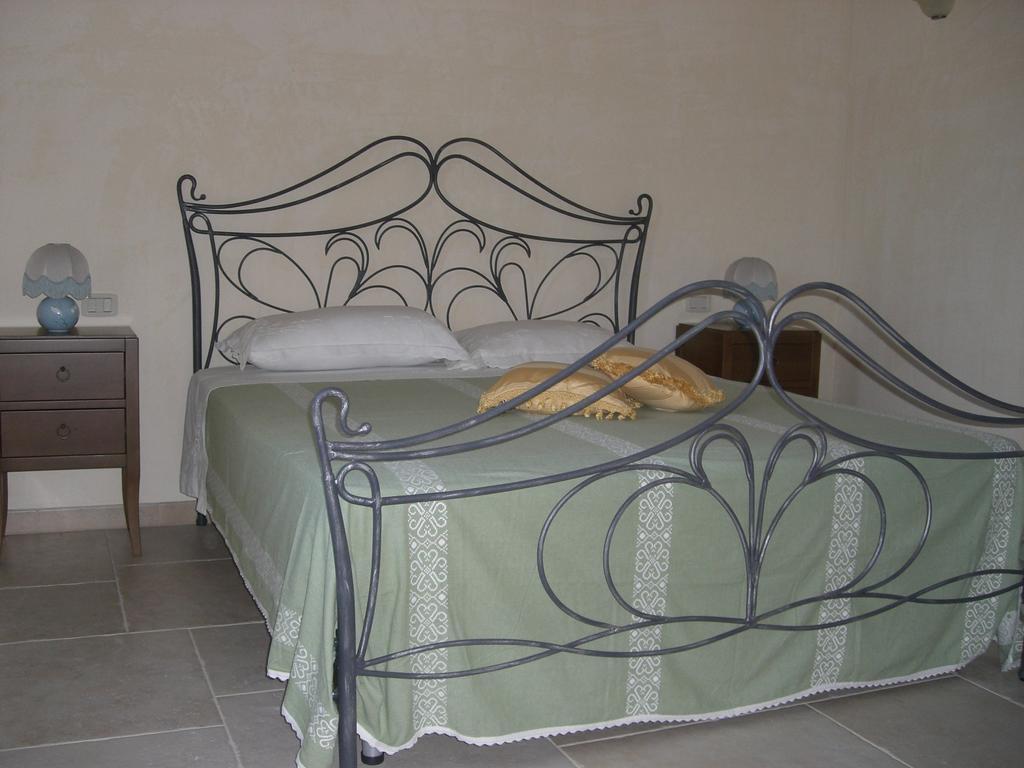B&B La Grave Noci Quarto foto