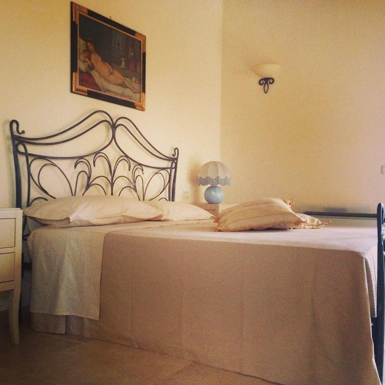 B&B La Grave Noci Quarto foto